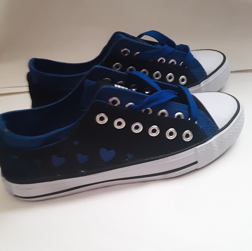 WOMEN'S LACE UP ATHLETIC SNEAKERS